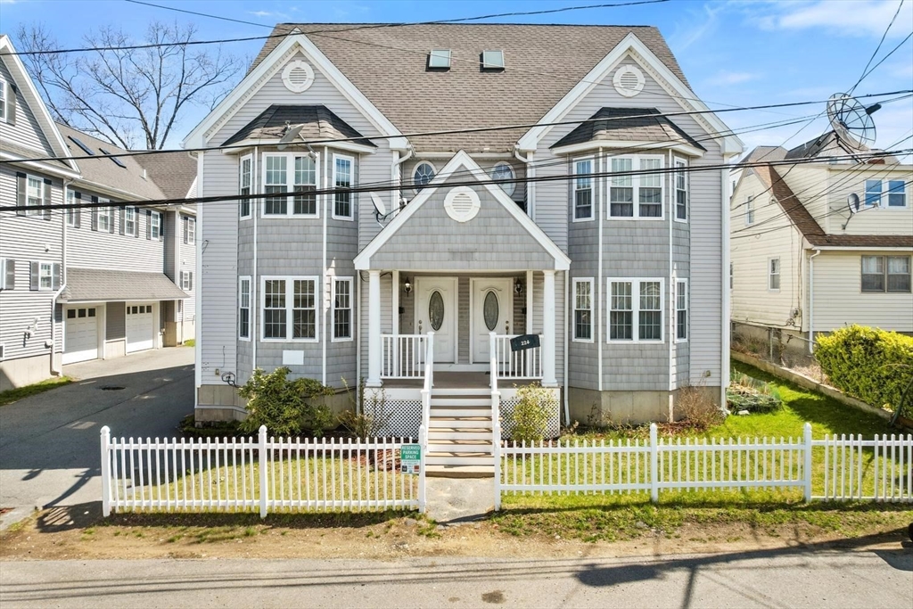 224 Pleasant Street, Lowell, Massachusetts, 3 Bedrooms Bedrooms, 6 Rooms Rooms,2.5 BathroomsBathrooms,Residential,For Sale,Pleasant Street,73503160