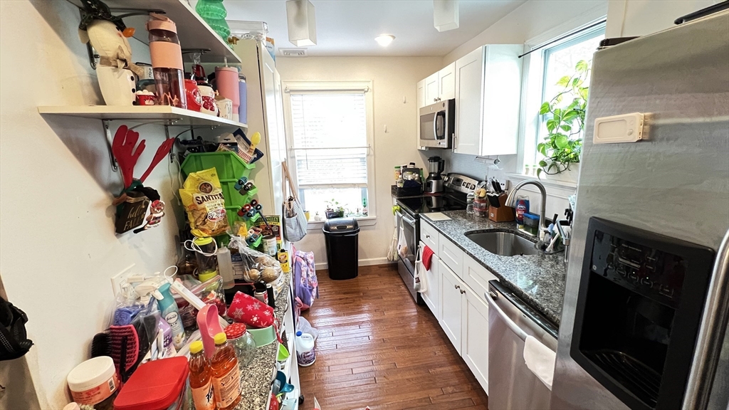 3 Mill Street Court, Danvers, Massachusetts, 3 Bedrooms Bedrooms, 6 Rooms Rooms,1.5 BathroomsBathrooms,Residential Lease,For Rent,Mill Street Court,73503171