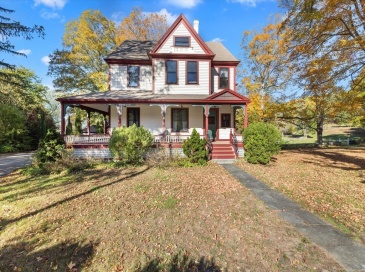 451 Gleasondale Rd, Stow, Massachusetts, 4 Bedrooms Bedrooms, 10 Rooms Rooms,2.5 BathroomsBathrooms,Residential,For Sale,Gleasondale Rd,73503083