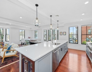 324 Bunker Hill Street, Boston, Massachusetts, 3 Bedrooms Bedrooms, 6 Rooms Rooms,3 BathroomsBathrooms,Residential,For Sale,Bunker Hill Street,73503116