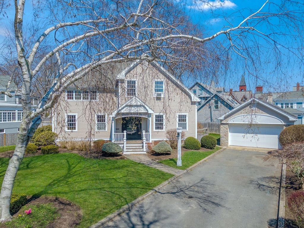 101 Green St, Fairhaven, Massachusetts, 3 Bedrooms Bedrooms, 6 Rooms Rooms,1.5 BathroomsBathrooms,Residential,For Sale,Green St,73503241