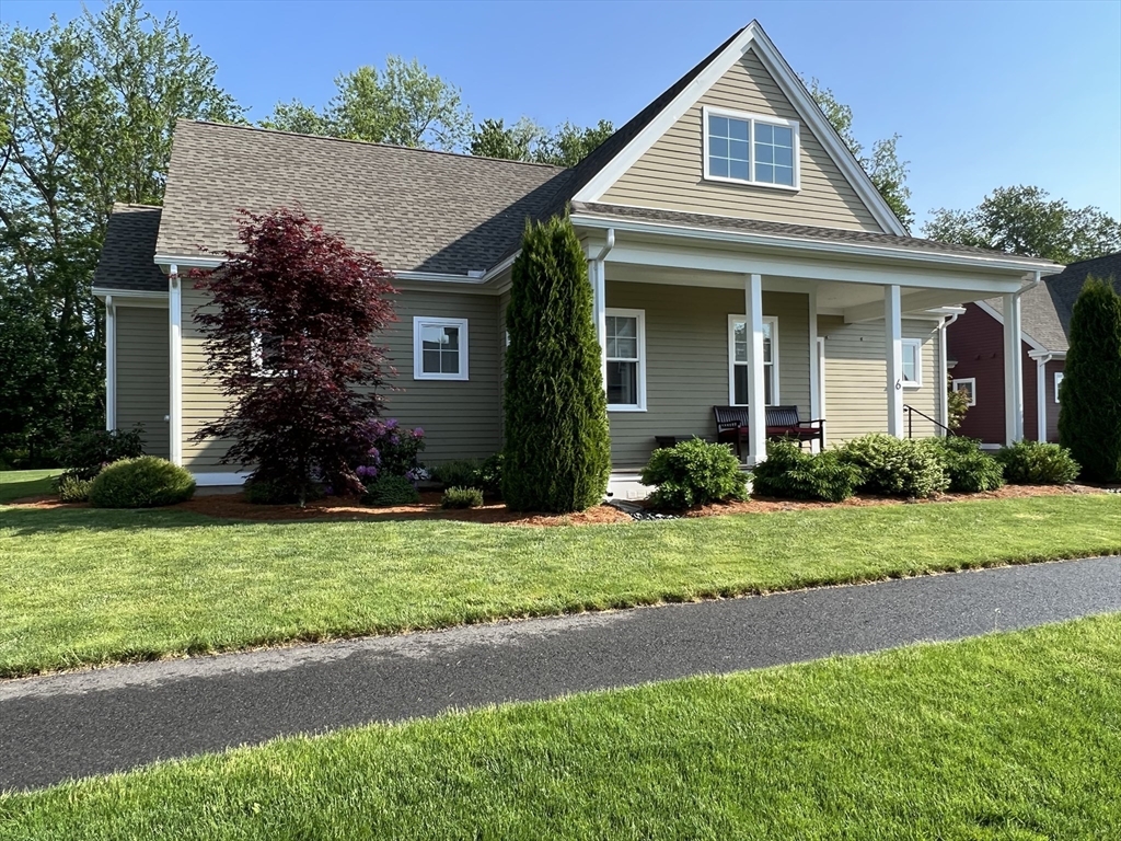 6 East Commons Drive, Hadley, Massachusetts, 2 Bedrooms Bedrooms, 6 Rooms Rooms,2.5 BathroomsBathrooms,Residential,For Sale,East Commons Drive,73491152