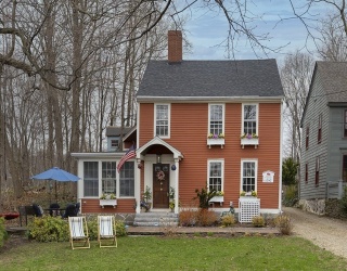 356 Main St, Amesbury, Massachusetts, 3 Bedrooms Bedrooms, 8 Rooms Rooms,2.5 BathroomsBathrooms,Residential,For Sale,Main St,73503366