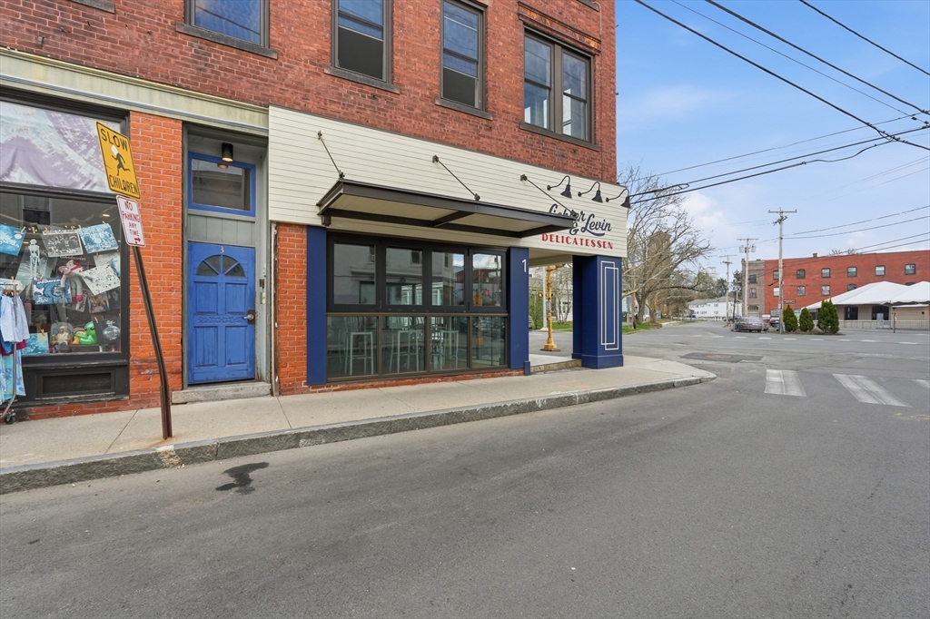 1 Market St, Northampton, Massachusetts, ,Commercial Lease,For Rent,Market St,73503425