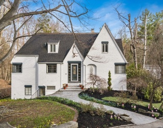 3 Old Brook Dr, Worcester, Massachusetts, 5 Bedrooms Bedrooms, 11 Rooms Rooms,5 BathroomsBathrooms,Residential,For Sale,Old Brook Dr,73503428