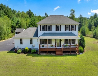 7 Kittredge Rd, North Brookfield, Massachusetts, 3 Bedrooms Bedrooms, 7 Rooms Rooms,2.5 BathroomsBathrooms,Residential,For Sale,Kittredge Rd,73503414
