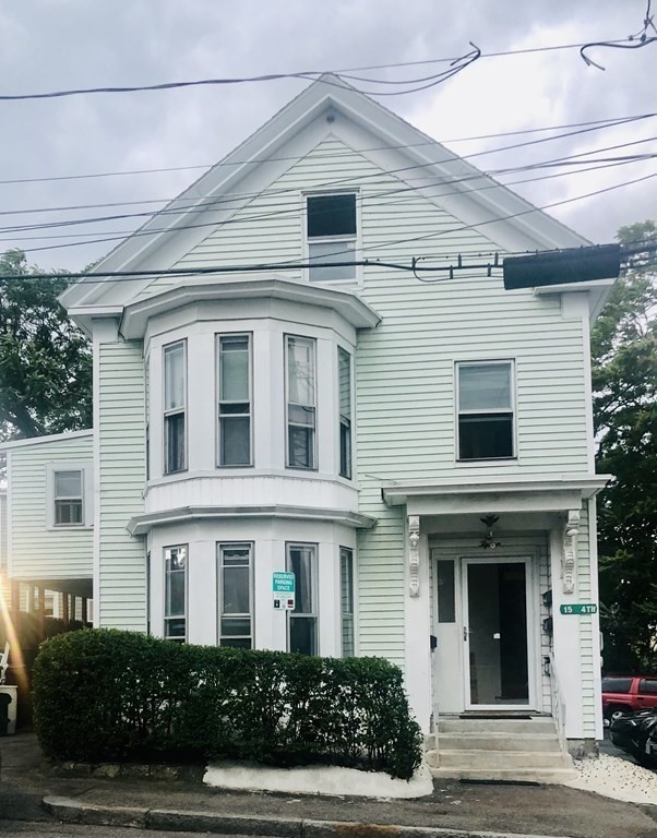 15 4th Street, Lowell, Massachusetts, 8 Bedrooms Bedrooms, 16 Rooms Rooms,4 BathroomsBathrooms,Residential Income,For Sale,4th Street,73503489