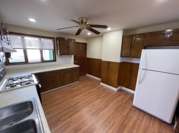 227 Holland Street, Somerville, Massachusetts, 3 Bedrooms Bedrooms, 6 Rooms Rooms,1 BathroomBathrooms,Residential Lease,For Rent,Holland Street,73503495