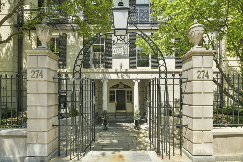 274 Beacon Street, Boston, Massachusetts, 6 Bedrooms Bedrooms, 11 Rooms Rooms,6.5 BathroomsBathrooms,Residential,For Sale,Beacon Street,73503507