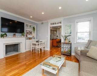 68 High Street, Boston, Massachusetts, 2 Bedrooms Bedrooms, 4 Rooms Rooms,1 BathroomBathrooms,Residential,For Sale,High Street,73503519