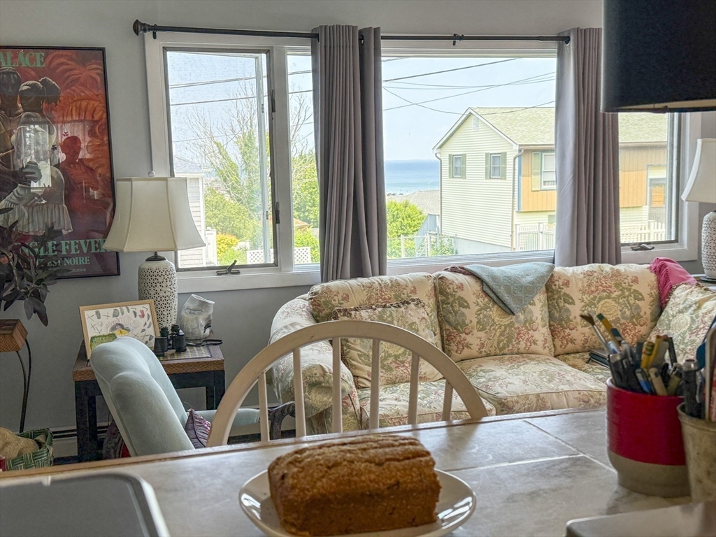 26 Merrill Rd, Hull, Massachusetts, 2 Bedrooms Bedrooms, 5 Rooms Rooms,1.5 BathroomsBathrooms,Residential Lease,For Rent,Merrill Rd,73503521