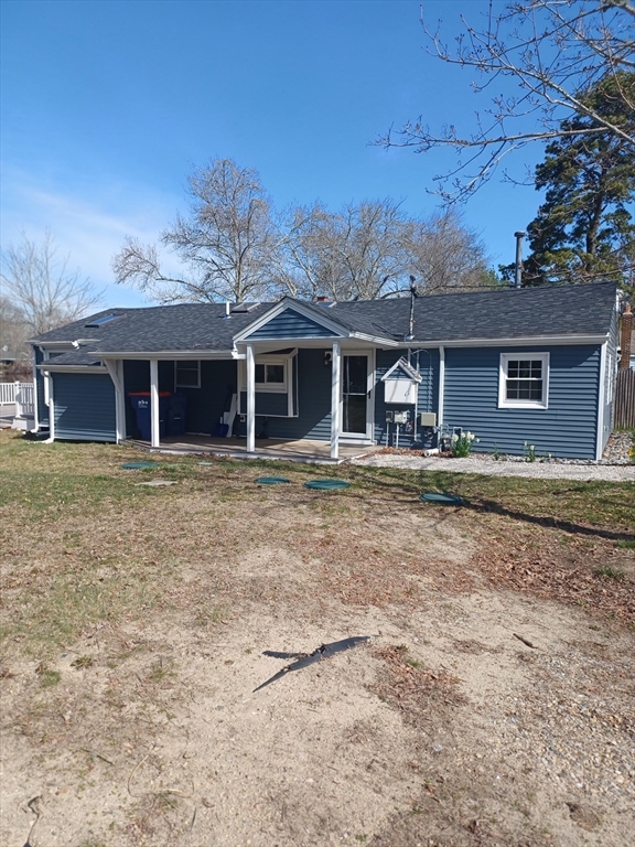 28 Lakeview, Wareham, Massachusetts, 2 Bedrooms Bedrooms, 5 Rooms Rooms,1.5 BathroomsBathrooms,Residential,For Sale,Lakeview,73503211