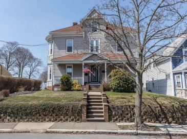 24 Fairview Street, Winthrop, Massachusetts, 4 Bedrooms Bedrooms, 8 Rooms Rooms,1.5 BathroomsBathrooms,Residential,For Sale,Fairview Street,73503359