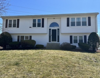 5 Meadowsweet Rd, Shrewsbury, Massachusetts, 4 Bedrooms Bedrooms, 9 Rooms Rooms,2 BathroomsBathrooms,Residential Lease,For Rent,Meadowsweet Rd,73498848