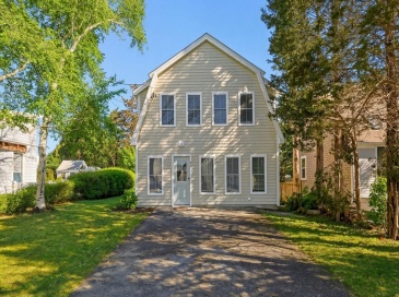 53 Dillingham Ave, Sandwich, Massachusetts, 2 Bedrooms Bedrooms, 4 Rooms Rooms,1.5 BathroomsBathrooms,Residential,For Sale,Dillingham Ave,73485222