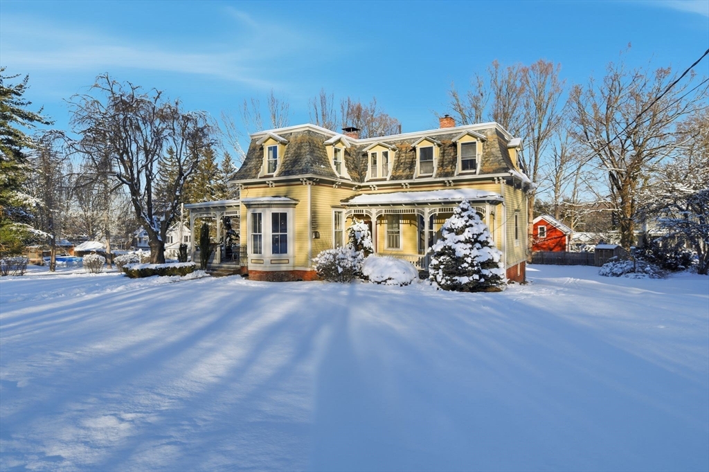 36 Maple Street, Wilbraham, Massachusetts, 6 Bedrooms Bedrooms, 15 Rooms Rooms,4 BathroomsBathrooms,Residential,For Sale,Maple Street,73470849