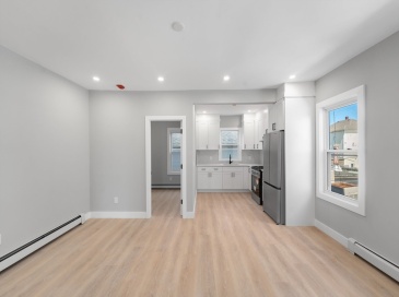 735 Broadway, Pawtucket, Rhode Island, 12 Bedrooms Bedrooms, 24 Rooms Rooms,6.5 BathroomsBathrooms,Residential Income,For Sale,Broadway,73471060