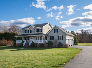 83 Bay Road, Hadley, Massachusetts, 3 Bedrooms Bedrooms, 6 Rooms Rooms,2.5 BathroomsBathrooms,Residential,For Sale,Bay Road,73458422