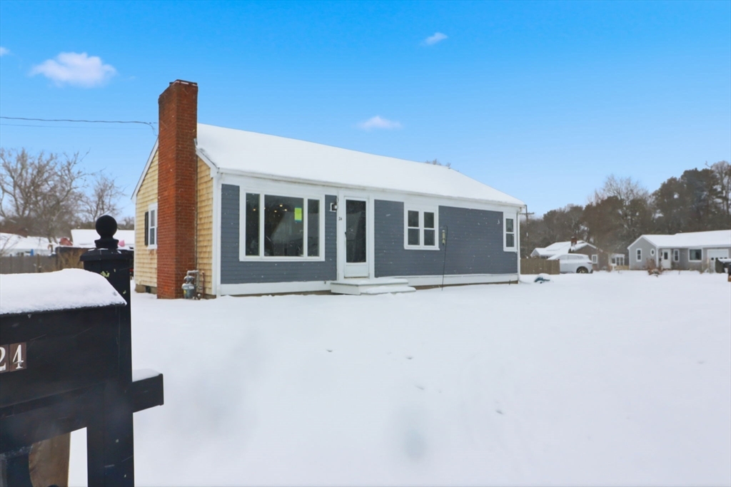 24 Hazelmoor Rd, Yarmouth, Massachusetts, 3 Bedrooms Bedrooms, 5 Rooms Rooms,1 BathroomBathrooms,Residential,For Sale,Hazelmoor Rd,73465985