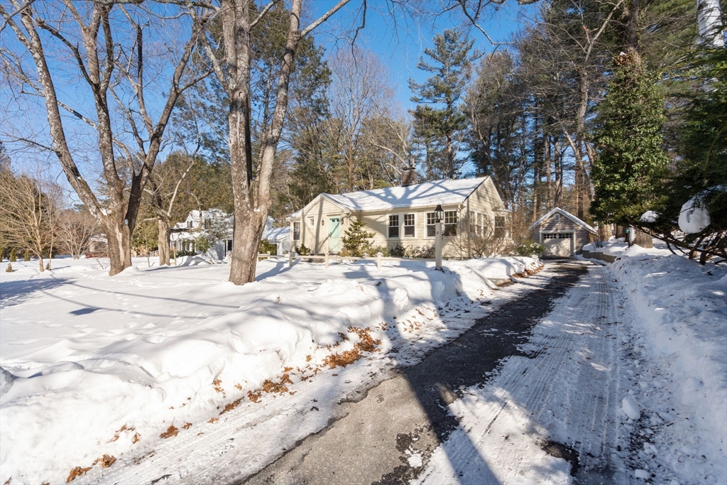 13 Rich Valley Road, Wayland, Massachusetts, 2 Bedrooms Bedrooms, 7 Rooms Rooms,1 BathroomBathrooms,Residential,For Sale,Rich Valley Road,73475816