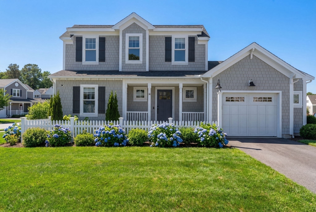 36 Rosewood Cir, Mashpee, Massachusetts, 4 Bedrooms Bedrooms, 10 Rooms Rooms,3.5 BathroomsBathrooms,Residential,For Sale,Rosewood Cir,73478009