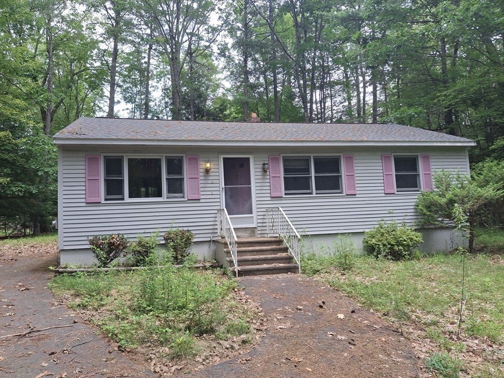 8 Laurel Dr, Ashburnham, Massachusetts, 2 Bedrooms Bedrooms, 5 Rooms Rooms,1 BathroomBathrooms,Residential,For Sale,Laurel Dr,73431443
