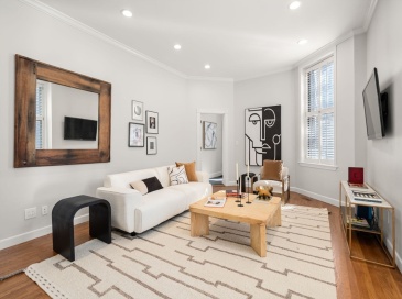 226 Marlborough Street, Boston, Massachusetts, 2 Bedrooms Bedrooms, 5 Rooms Rooms,2.5 BathroomsBathrooms,Residential,For Sale,Marlborough Street,73485673