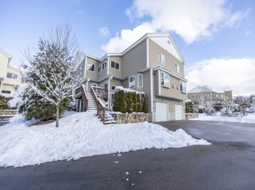 437 America Blvd, Ashland, Massachusetts, 2 Bedrooms Bedrooms, 6 Rooms Rooms,2.5 BathroomsBathrooms,Residential,For Sale,America Blvd,73479381