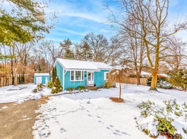 58 Maple St, Bourne, Massachusetts, 2 Bedrooms Bedrooms, 4 Rooms Rooms,2 BathroomsBathrooms,Residential,For Sale,Maple St,73471459