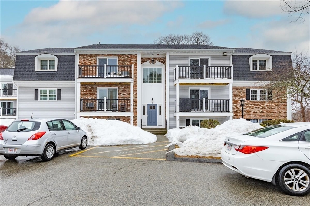 3 Chapel Hill Drive, Plymouth, Massachusetts, 2 Bedrooms Bedrooms, 4 Rooms Rooms,1 BathroomBathrooms,Residential,For Sale,Chapel Hill Drive,73485136