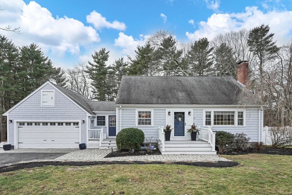 16 Laurel Dr, Medfield, Massachusetts, 3 Bedrooms Bedrooms, 9 Rooms Rooms,2 BathroomsBathrooms,Residential,For Sale,Laurel Dr,73482731