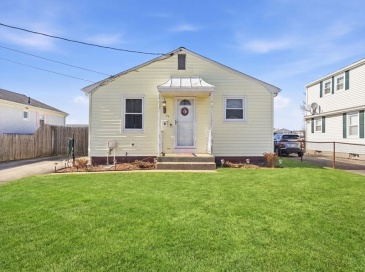 76 Lake St, Pawtucket, Rhode Island, 2 Bedrooms Bedrooms, 4 Rooms Rooms,2 BathroomsBathrooms,Residential,For Sale,Lake St,73486099
