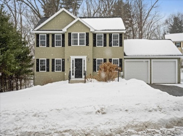 2 Lydia Lane, Clinton, Massachusetts, 3 Bedrooms Bedrooms, 7 Rooms Rooms,2.5 BathroomsBathrooms,Residential,For Sale,Lydia Lane,73482983