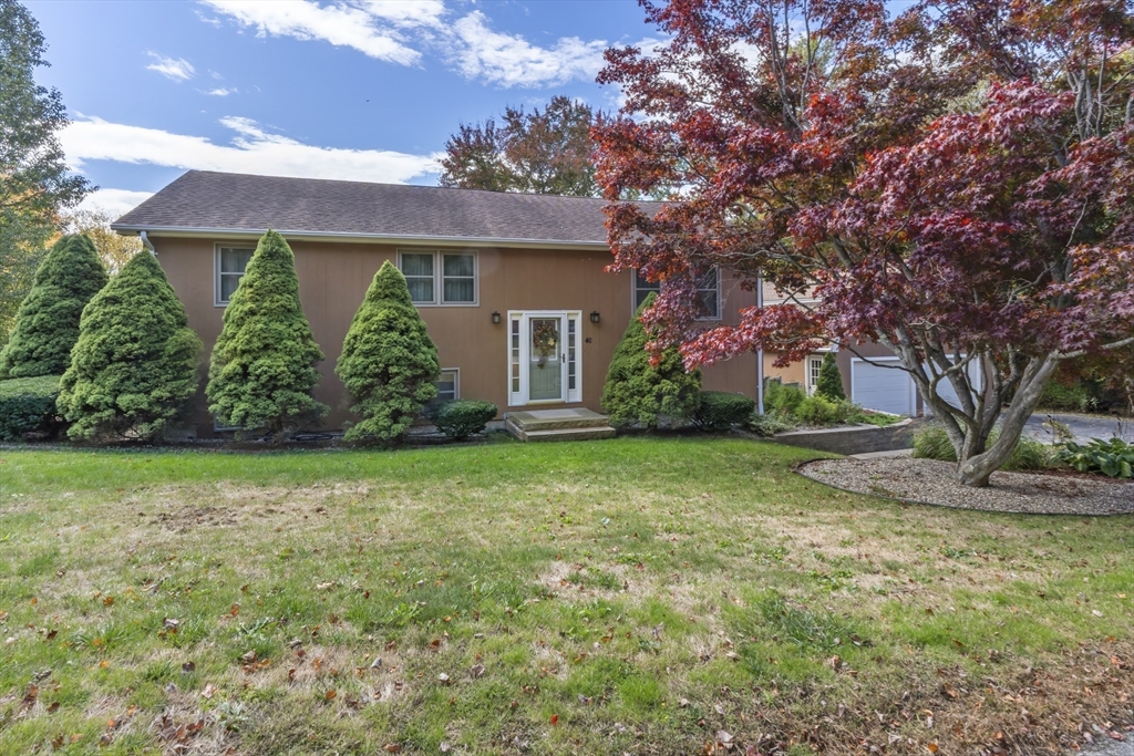 40 William Avenue, Haverhill, Massachusetts, 3 Bedrooms Bedrooms, 9 Rooms Rooms,2.5 BathroomsBathrooms,Residential,For Sale,William Avenue,73480140