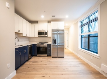 157 Everett St., Boston, Massachusetts, 2 Bedrooms Bedrooms, 4 Rooms Rooms,2 BathroomsBathrooms,Residential Lease,For Rent,Everett St.,73503590