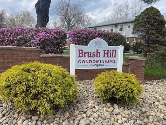 80 Brush Hill Ave, West Springfield, Massachusetts, 1 Bedroom Bedrooms, 3 Rooms Rooms,1 BathroomBathrooms,Residential,For Sale,Brush Hill Ave,73503572