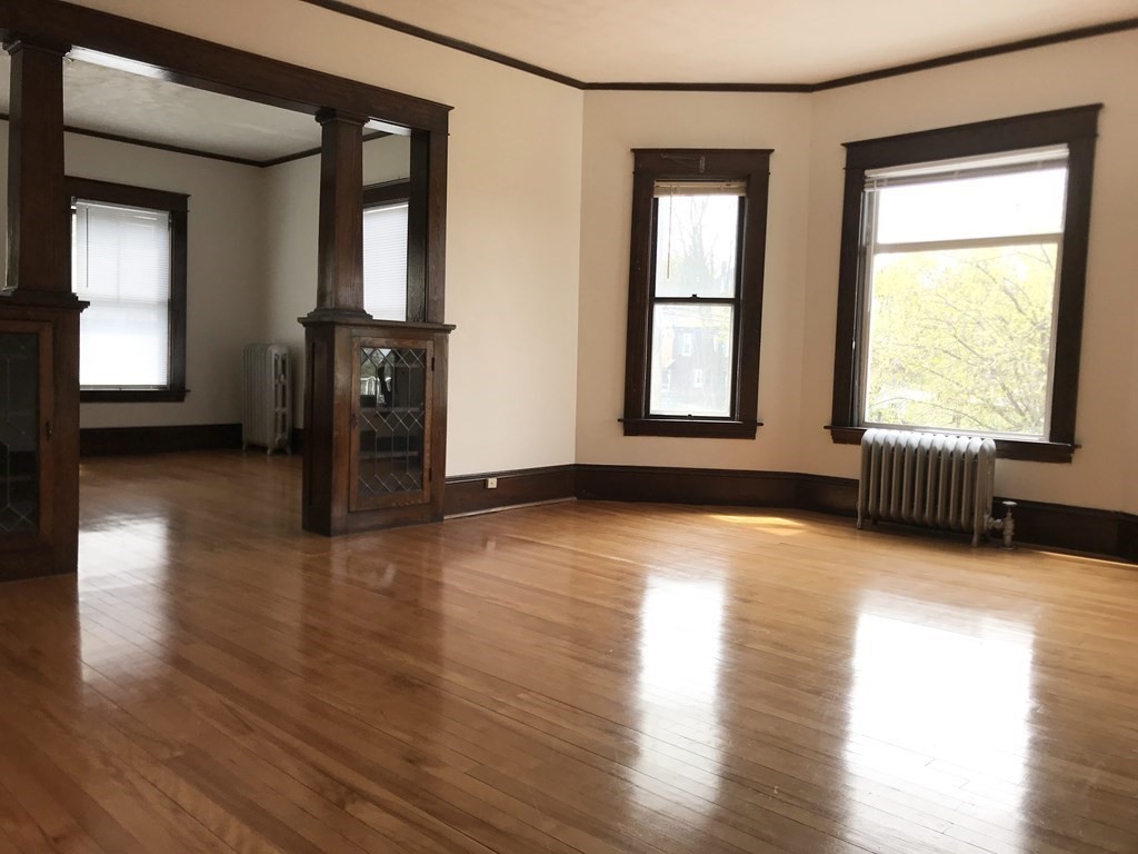 330 Main Street, Clinton, Massachusetts, 2 Bedrooms Bedrooms, 5 Rooms Rooms,1 BathroomBathrooms,Residential Lease,For Rent,Main Street,73503643