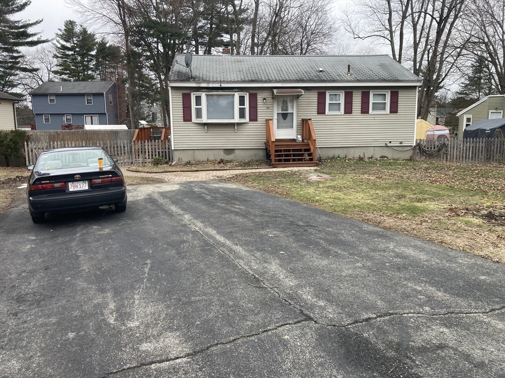 84 D St, Dracut, Massachusetts, 3 Bedrooms Bedrooms, 5 Rooms Rooms,1 BathroomBathrooms,Residential,For Sale,D St,73503673