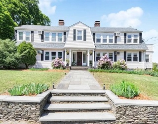 1145 Boylston, Newton, Massachusetts, 2 Bedrooms Bedrooms, 4 Rooms Rooms,1 BathroomBathrooms,Residential Lease,For Rent,Boylston,73503695