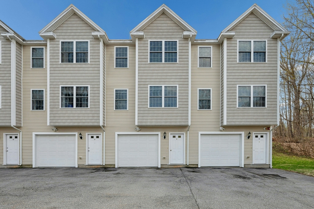 152 Worcester St, West Boylston, Massachusetts, 2 Bedrooms Bedrooms, 5 Rooms Rooms,2.5 BathroomsBathrooms,Residential,For Sale,Worcester St,73503616