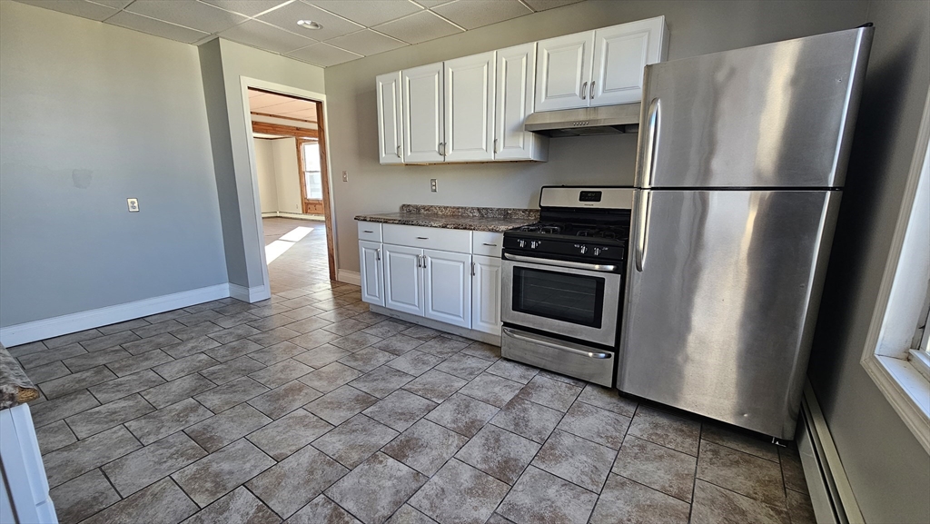 204 High, Fall River, Massachusetts, 4 Bedrooms Bedrooms, 6 Rooms Rooms,1 BathroomBathrooms,Residential Lease,For Rent,High,73503738