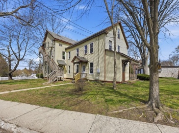 17 Adams St, Easthampton, Massachusetts, 10 Bedrooms Bedrooms, 23 Rooms Rooms,8 BathroomsBathrooms,Residential Income,For Sale,Adams St,73503750