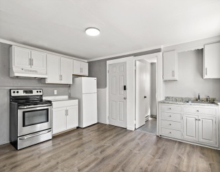 63 West Carpenter St, Attleboro, Massachusetts, 3 Bedrooms Bedrooms, 6 Rooms Rooms,1 BathroomBathrooms,Residential Lease,For Rent,West Carpenter St,73503773