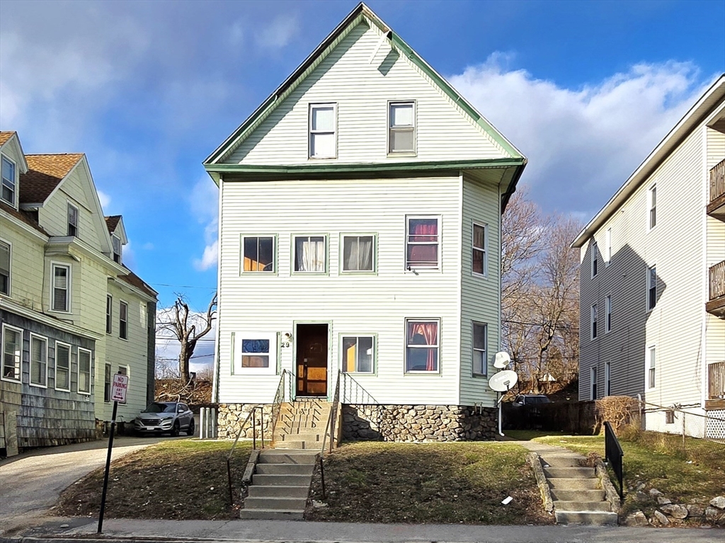 29 Cambridge St, Worcester, Massachusetts, 9 Bedrooms Bedrooms, 18 Rooms Rooms,3 BathroomsBathrooms,Residential Income,For Sale,Cambridge St,73503777