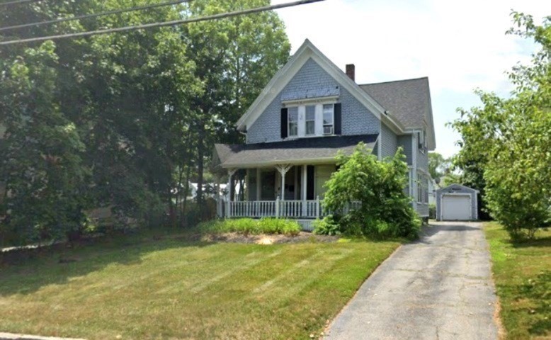 81 Bedford St, Bridgewater, Massachusetts, 5 Bedrooms Bedrooms, 10 Rooms Rooms,2 BathroomsBathrooms,Residential Income,For Sale,Bedford St,73503782