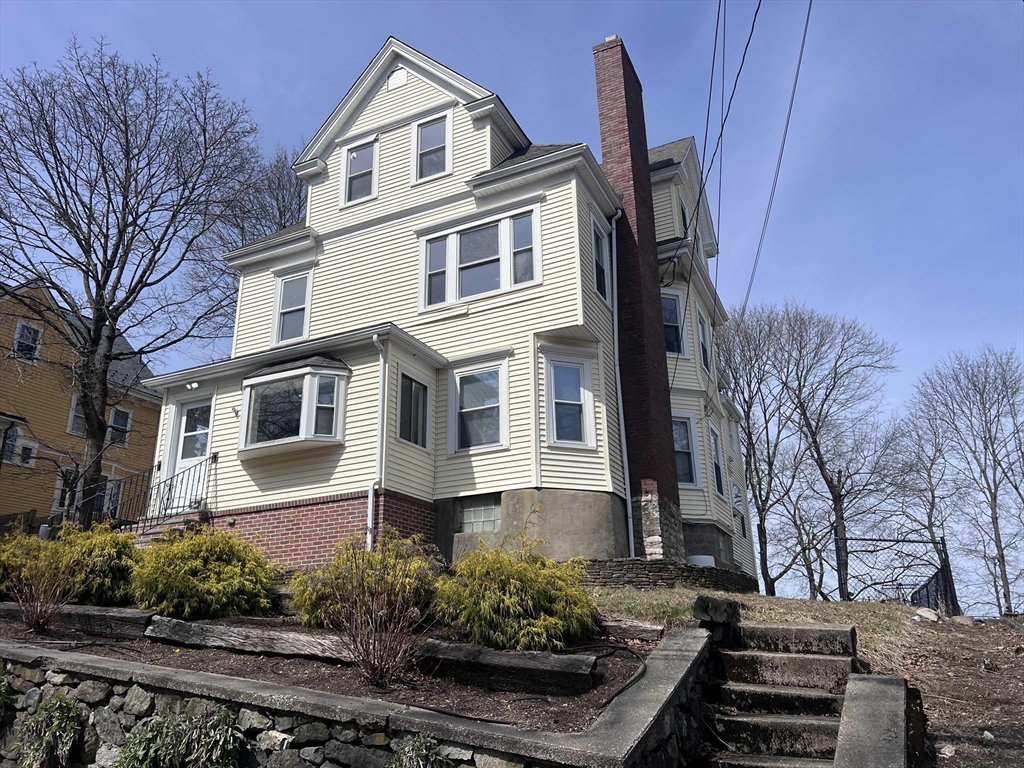 61 Wollaston Ave, Arlington, Massachusetts, 3 Bedrooms Bedrooms, 6 Rooms Rooms,1.5 BathroomsBathrooms,Residential Lease,For Rent,Wollaston Ave,73503913