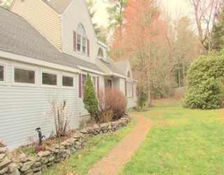 75 Holly Lane, Bridgewater, Massachusetts, 4 Bedrooms Bedrooms, 8 Rooms Rooms,2.5 BathroomsBathrooms,Residential,For Sale,Holly Lane,73503918