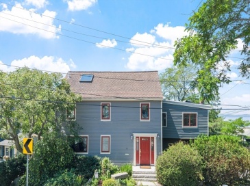 12 Andrews Street, Gloucester, Massachusetts, 5 Bedrooms Bedrooms, 9 Rooms Rooms,5 BathroomsBathrooms,Residential,For Sale,Andrews Street,73503932