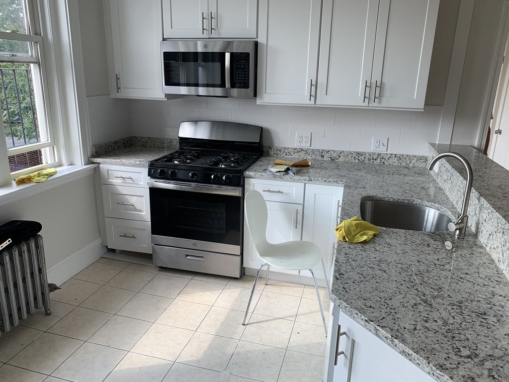 129 Chiswick, Boston, Massachusetts, 3 Bedrooms Bedrooms, 6 Rooms Rooms,1 BathroomBathrooms,Residential Lease,For Rent,Chiswick,73503849