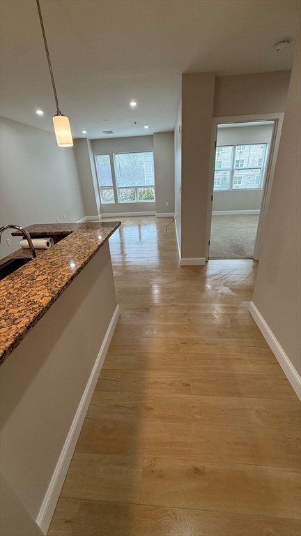 75 S Main Street, Attleboro, Massachusetts, 1 Bedroom Bedrooms, 4 Rooms Rooms,1 BathroomBathrooms,Residential Lease,For Rent,S Main Street,73503853